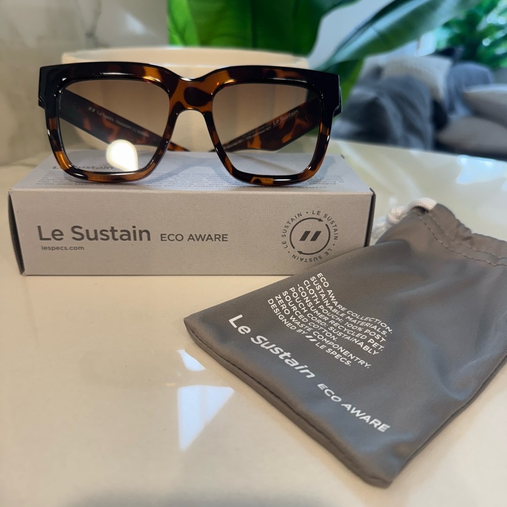 Le Specs Tortoise shell sunglasses